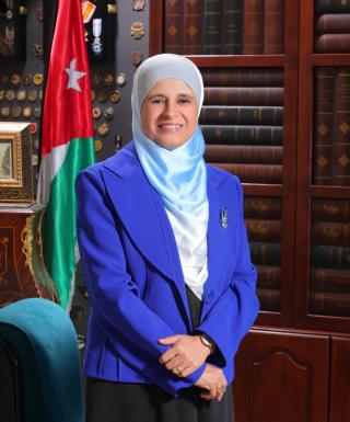 الدكتورة منار اللوامة